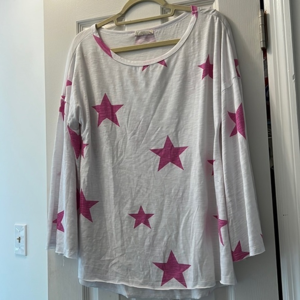 Hopely Flare Sleeve Tee - Fuchsia Star Design - Size Small